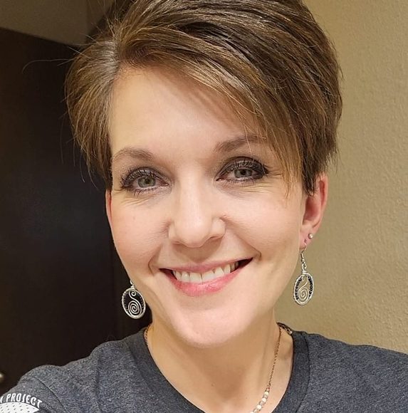 Meet your Posher, Brooke - Picture 1 of 1